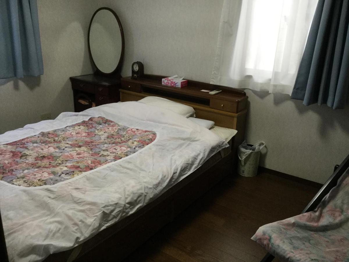 Guesthouse Cosmo Tokusima Kültér fotó